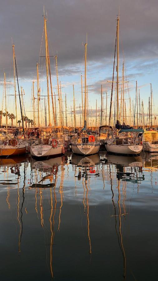 Hotel Precioso Barco En Barcelona Badalona Esterno foto